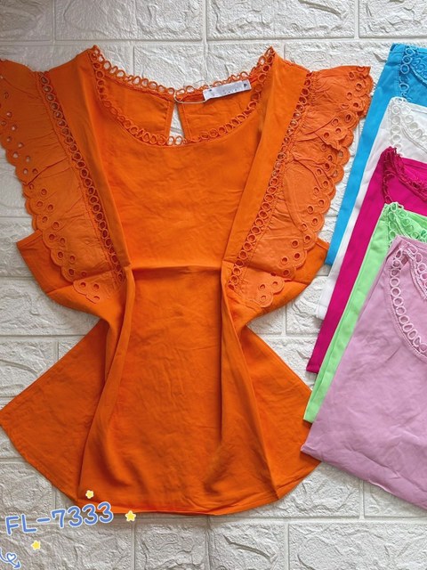 Blusa de crepe com laise importado promoção Flora 7333