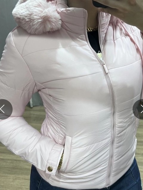 Jaqueta importada forrada com capuz