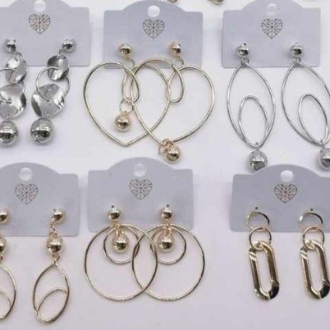 Brincos várias formas, igual a foto