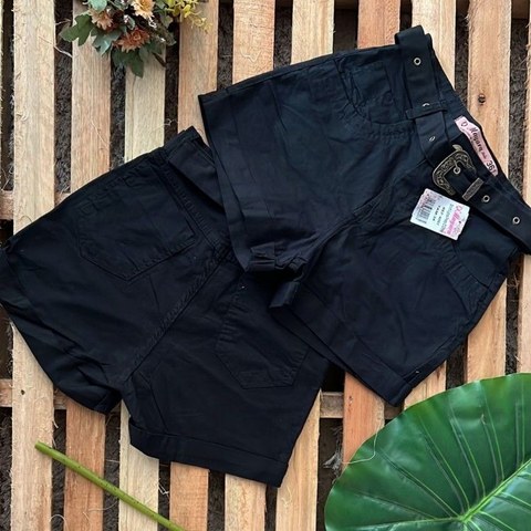Short preto