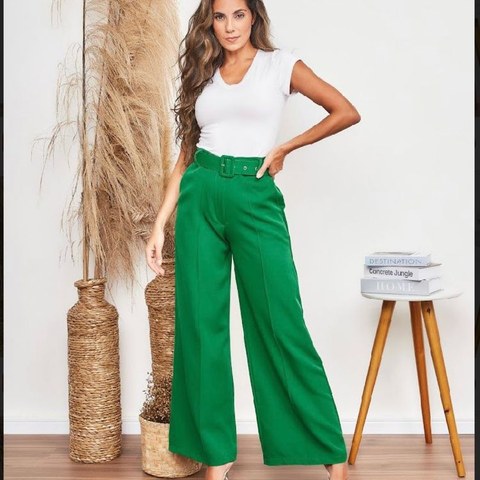 Calça pantalona alfaiataria feminina com cinto