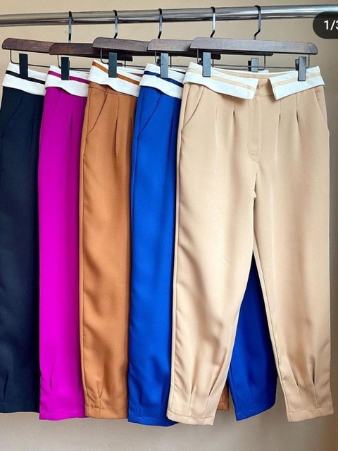 Calça Alfaiataria modelo da Virgínia