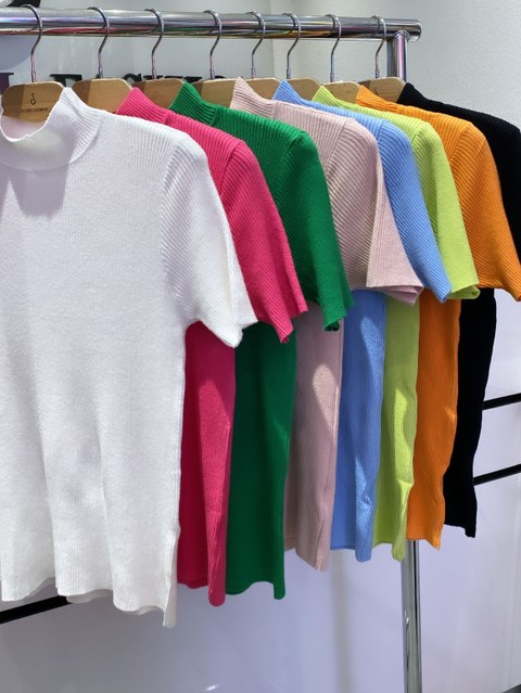 Blusa de frio maga curta gola alta