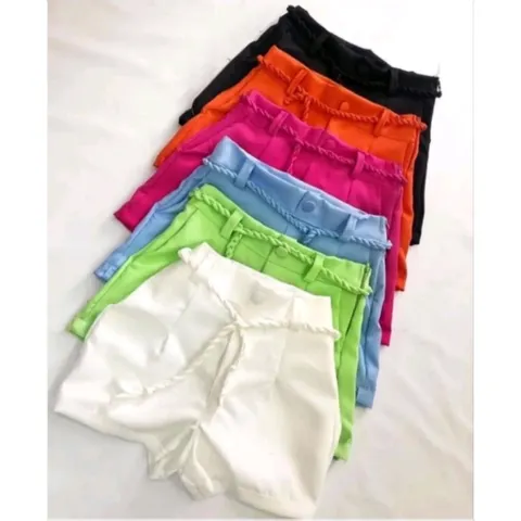 Shorts cordão ajustável