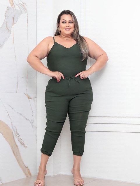 Macacão Jogger Plus Size ⭐