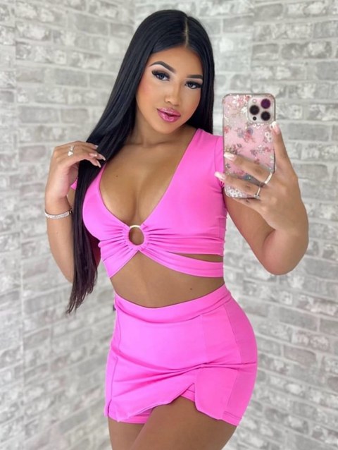 Cropped com argola frontal manga curta