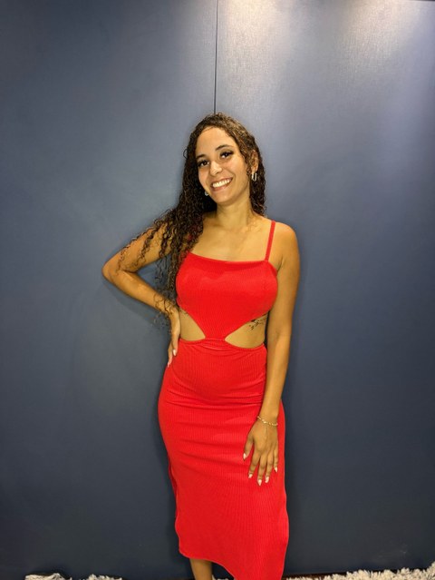 Vestido Ana ruga com alça e fendas nas laterais