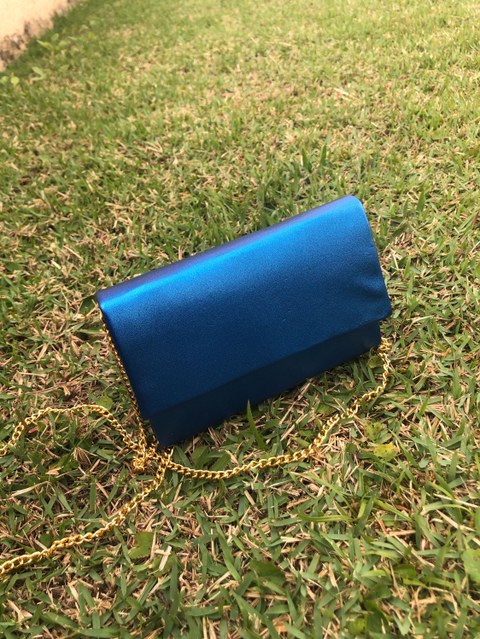 Bolsinha baladinha porta celular glitter com corrente