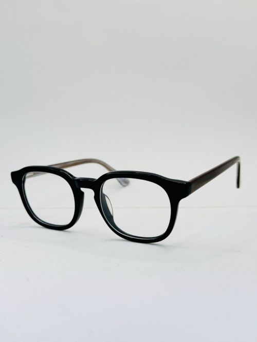 Cor Preto e Marrom