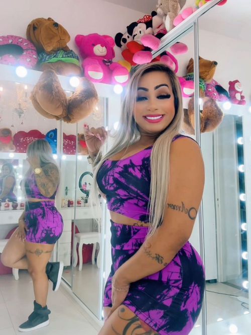 Cor Roxo