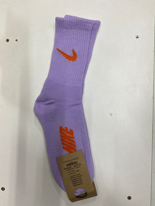 Cor Lilás