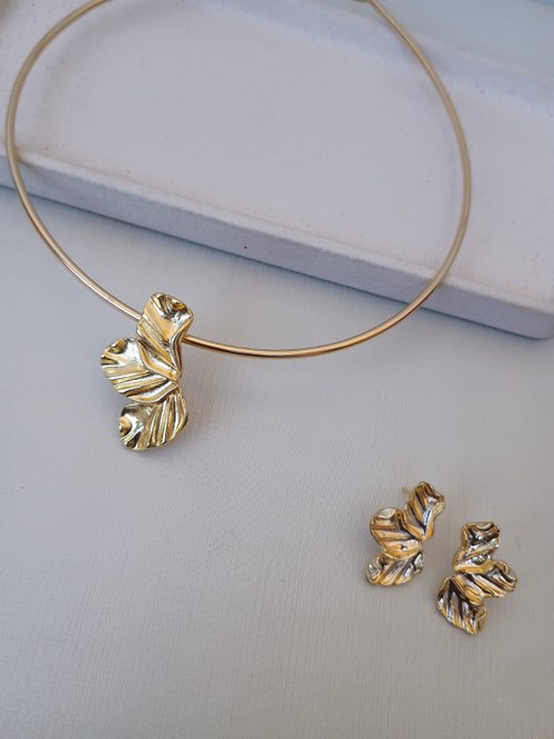 Cor Dourado
