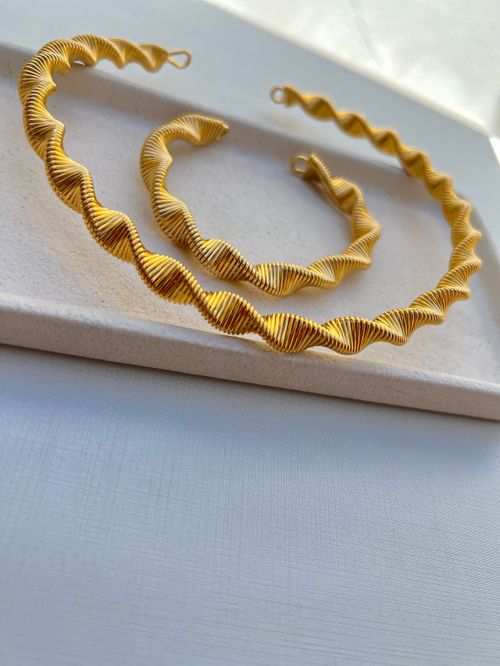 Cor Dourado